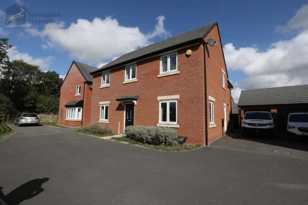 rumah dalam Oadby, Leicestershire 10927034