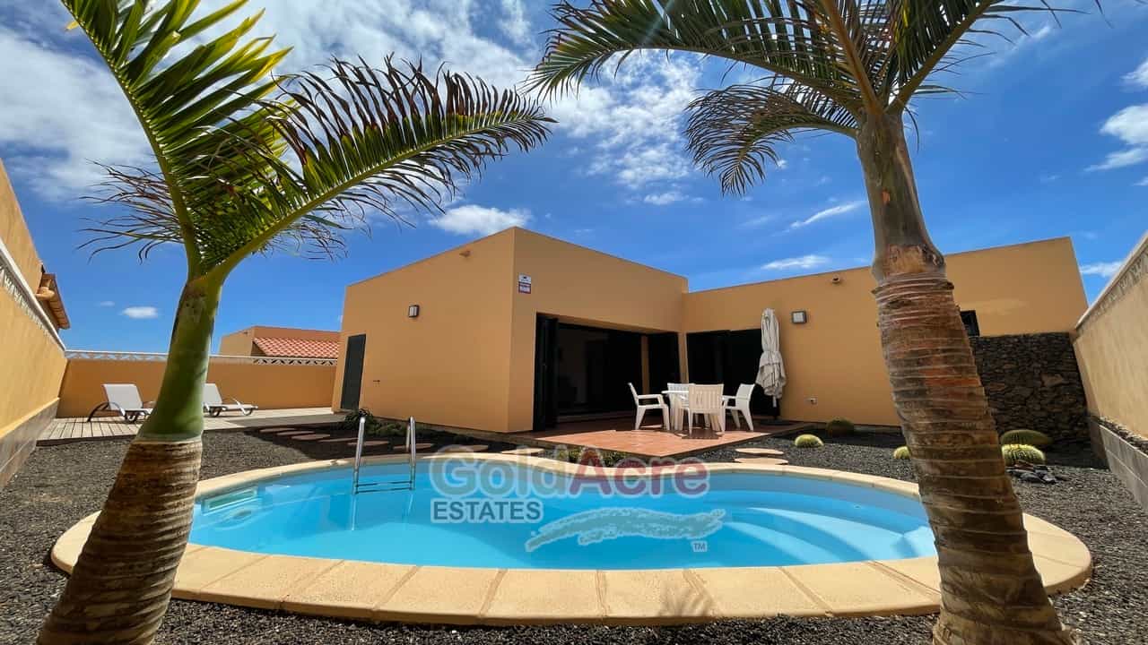 House in La Oliva, Canary Islands 10927042