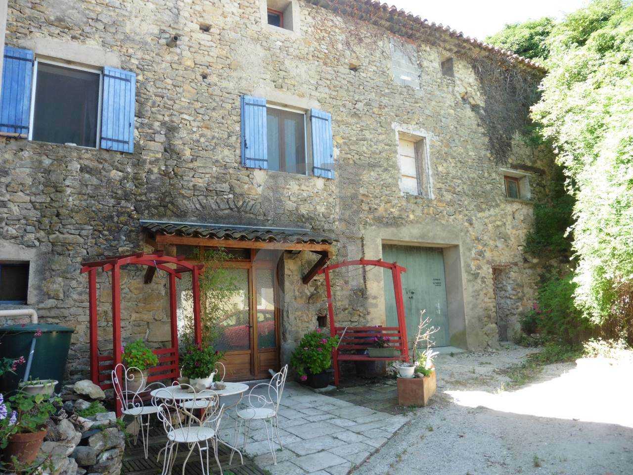 Hus i Malaucæn, Provence-Alpes-Cote d'Azur 10927219
