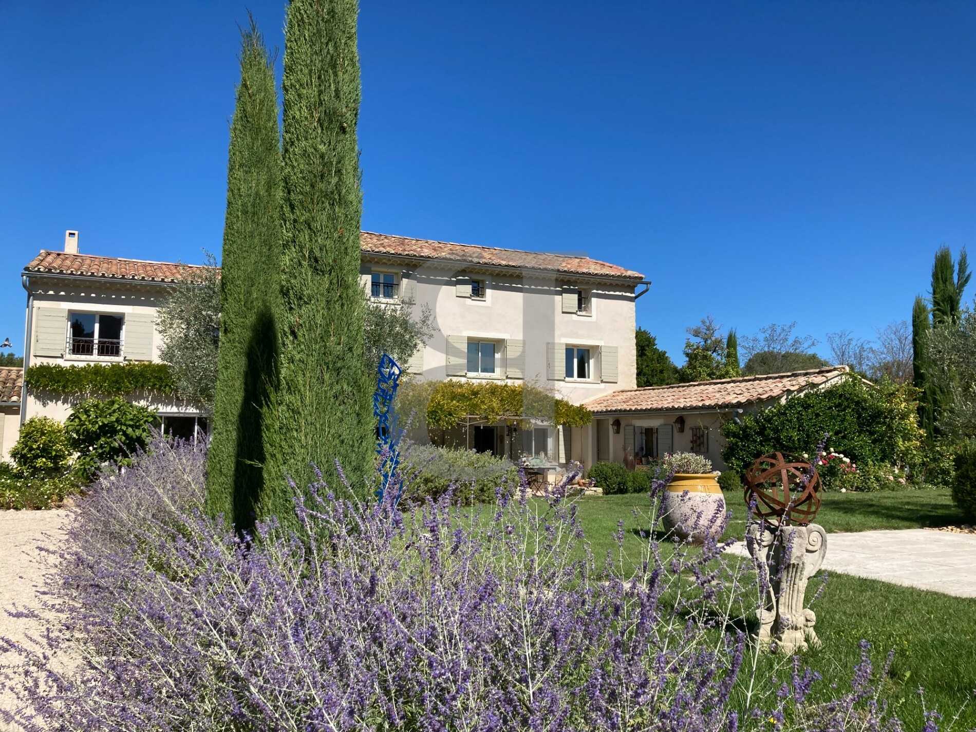 House in Vaison-la-Romaine, Provence-Alpes-Cote d'Azur 10927258