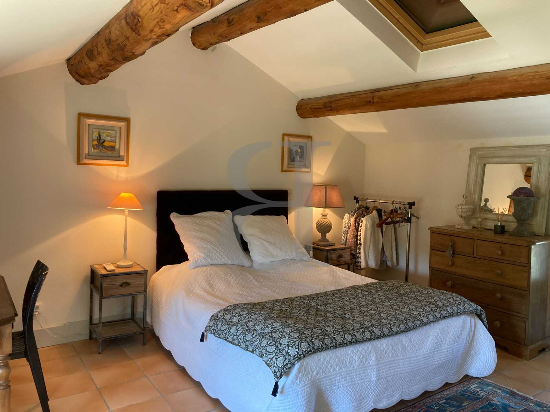 House in Vaison-la-Romaine, Provence-Alpes-Côte d'Azur 10927258