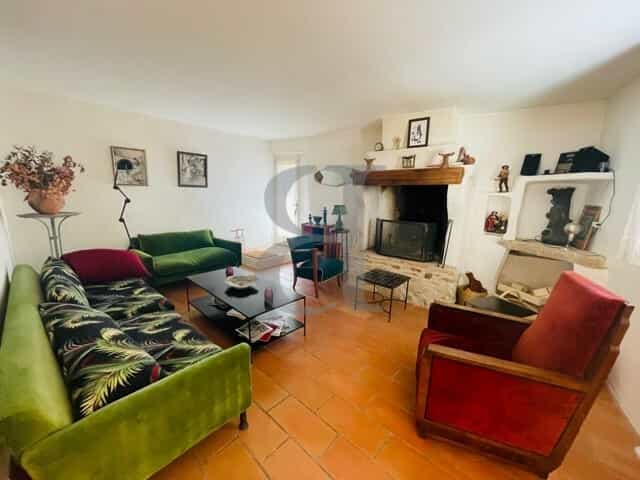 Huis in Vaison-la-Romaine, Provence-Alpes-Côte d'Azur 10927320