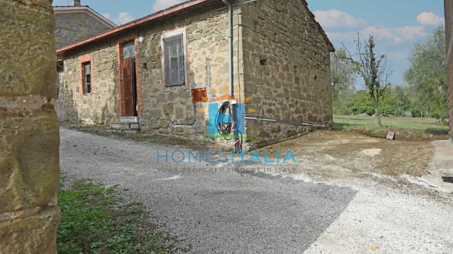 House in Sipicciano, Lazio 10927470