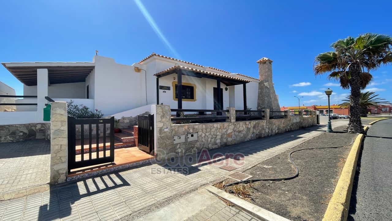 House in Puerto del Rosario, Canary Islands 10927485