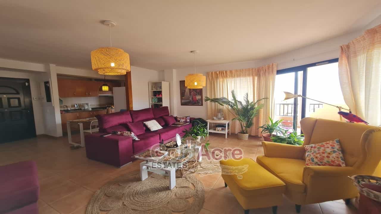 Condominium in La Oliva, Canary Islands 10927511
