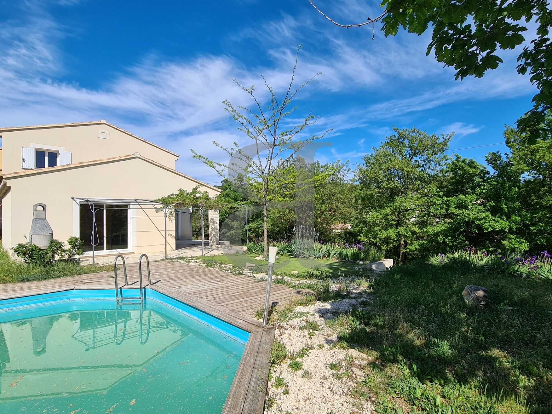 Rumah di Mondragon, Provence-Alpes-Cote d'Azur 10927565