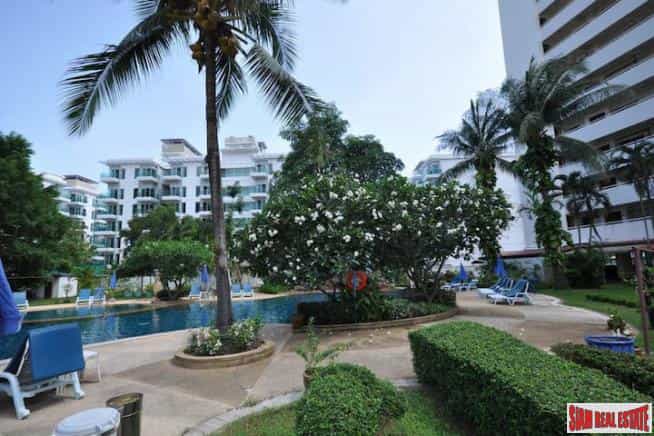 Condominium in Ban Dong Kham, Phuket 10927584