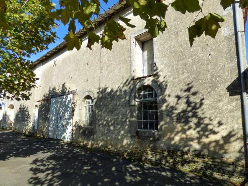 σπίτι σε Sauzé-Vaussais, Nouvelle-Aquitaine 10927697