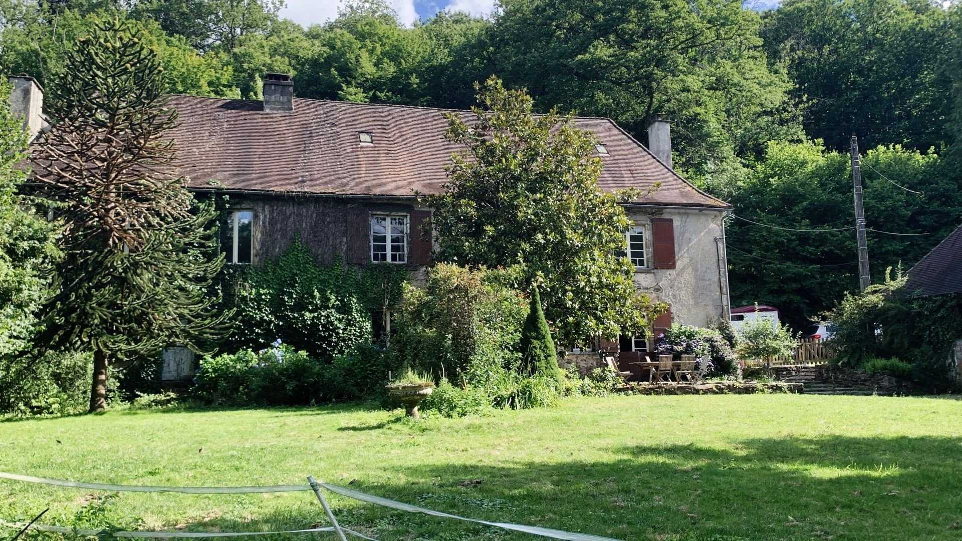 House in Jumilhac-le-Grand, Nouvelle-Aquitaine 10927713
