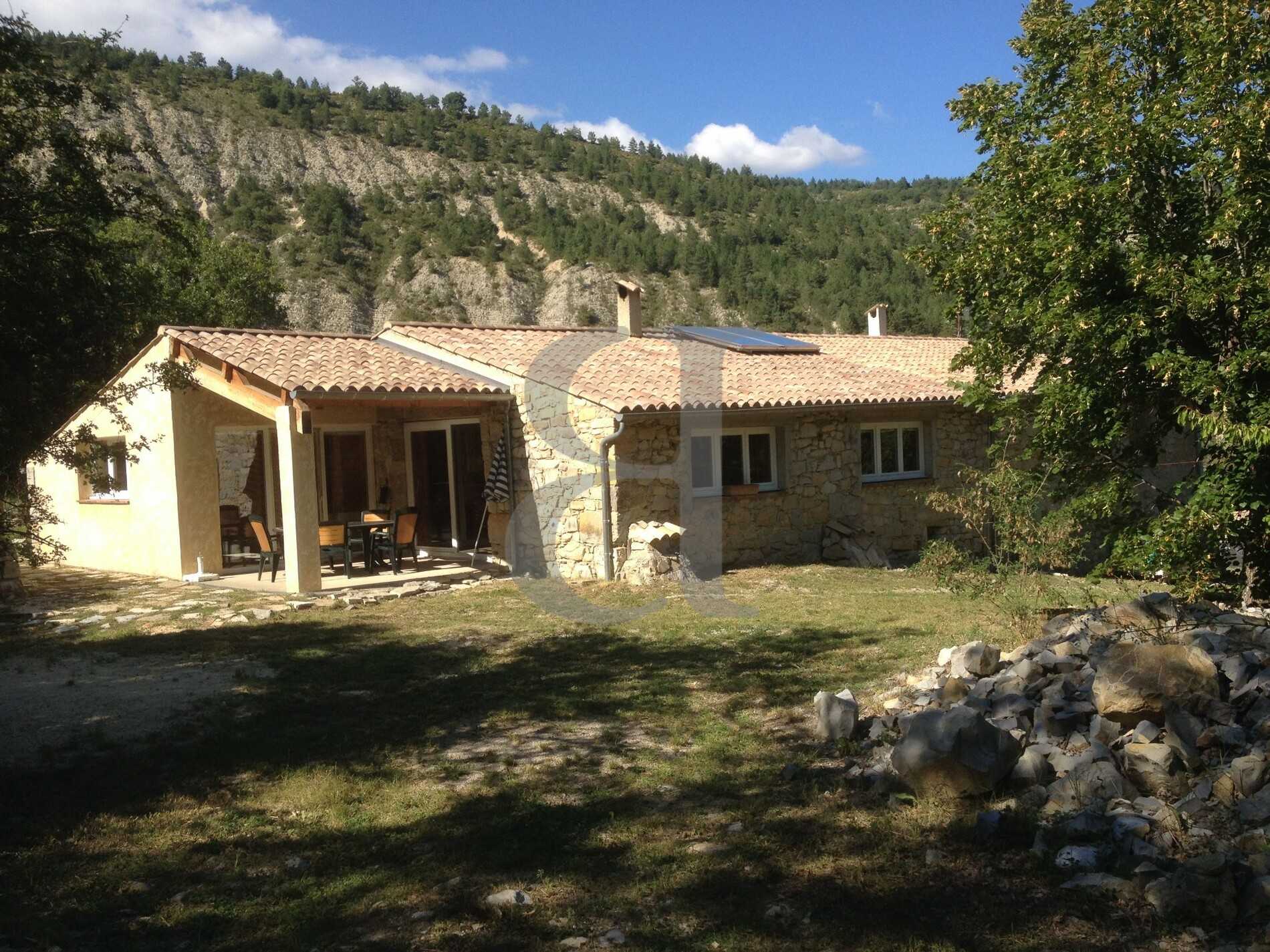 House in Nyons, Auvergne-Rhone-Alpes 10927747