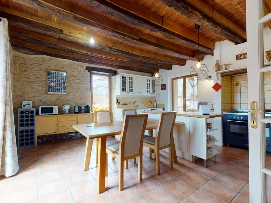 House in Pezuls, Nouvelle-Aquitaine 10927783