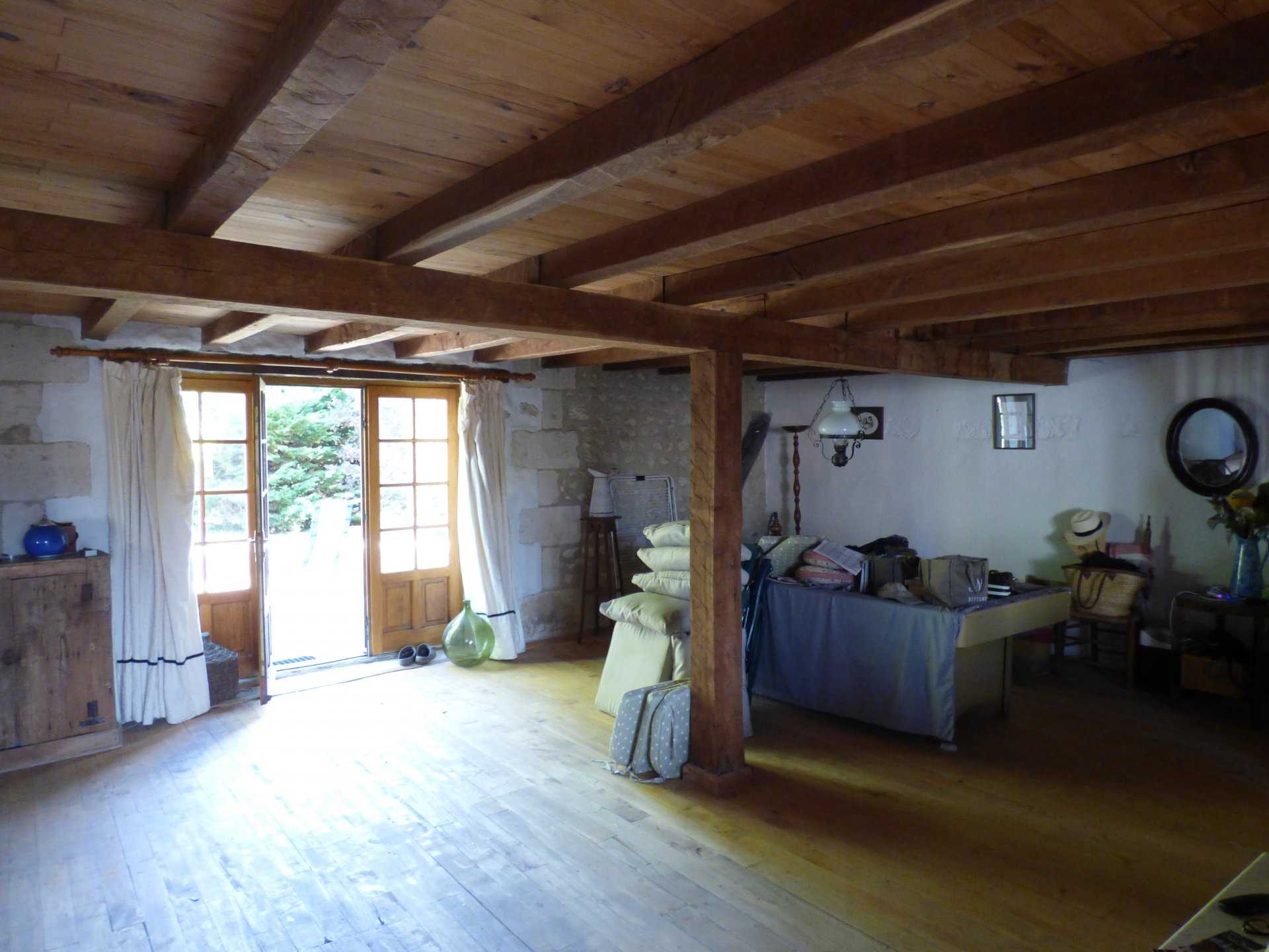 بيت في Laprade, Nouvelle-Aquitaine 10927807