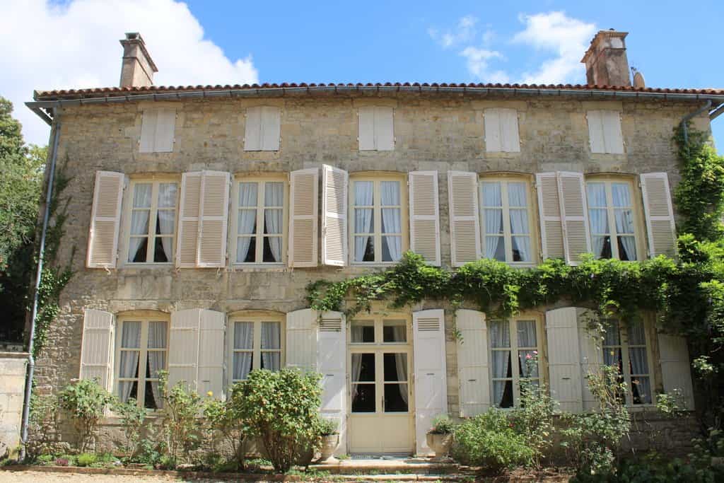 Будинок в Melle, Nouvelle-Aquitaine 10927818