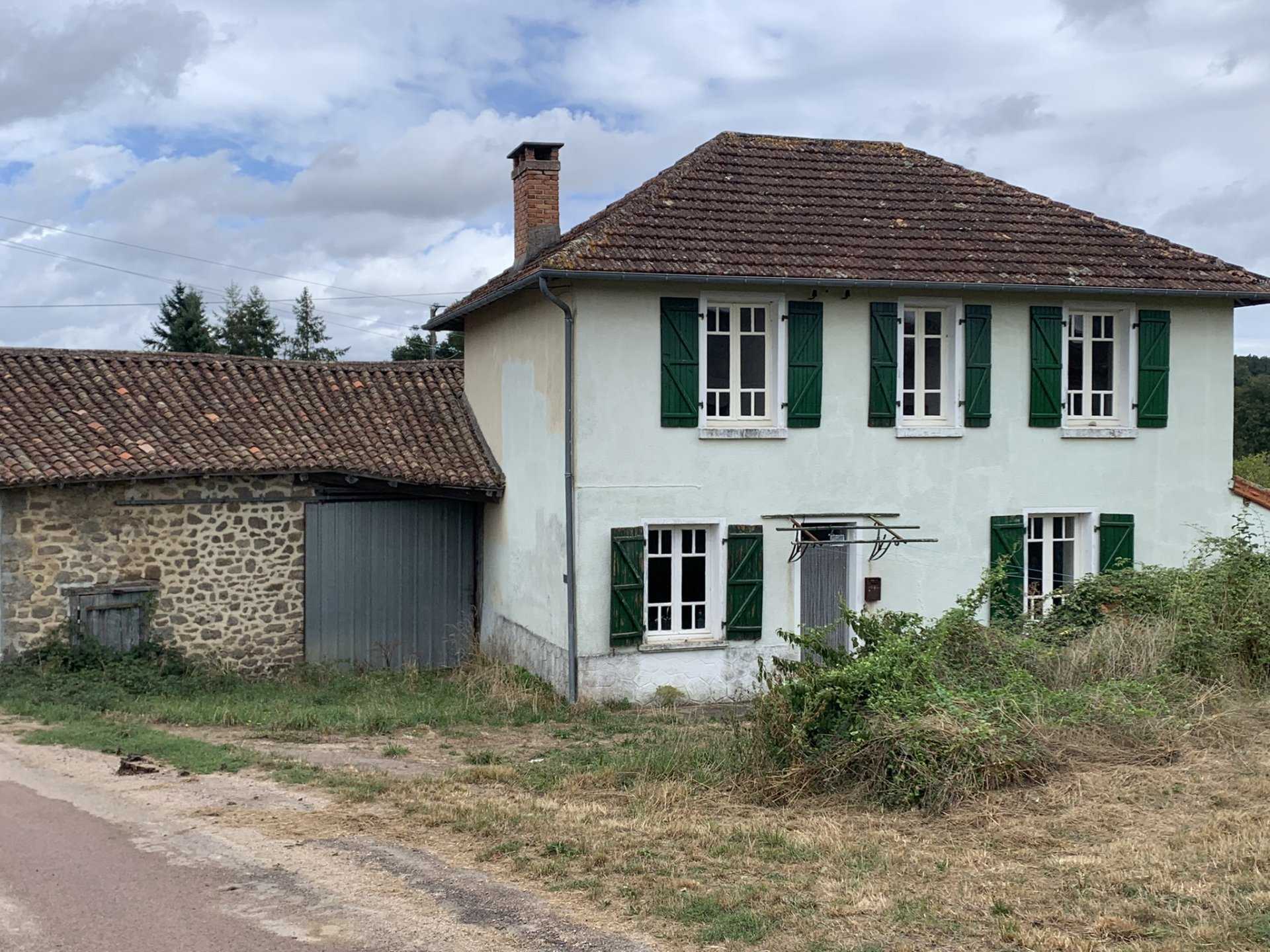 σπίτι σε Abjat-sur-Bandiat, Nouvelle-Aquitaine 10927820