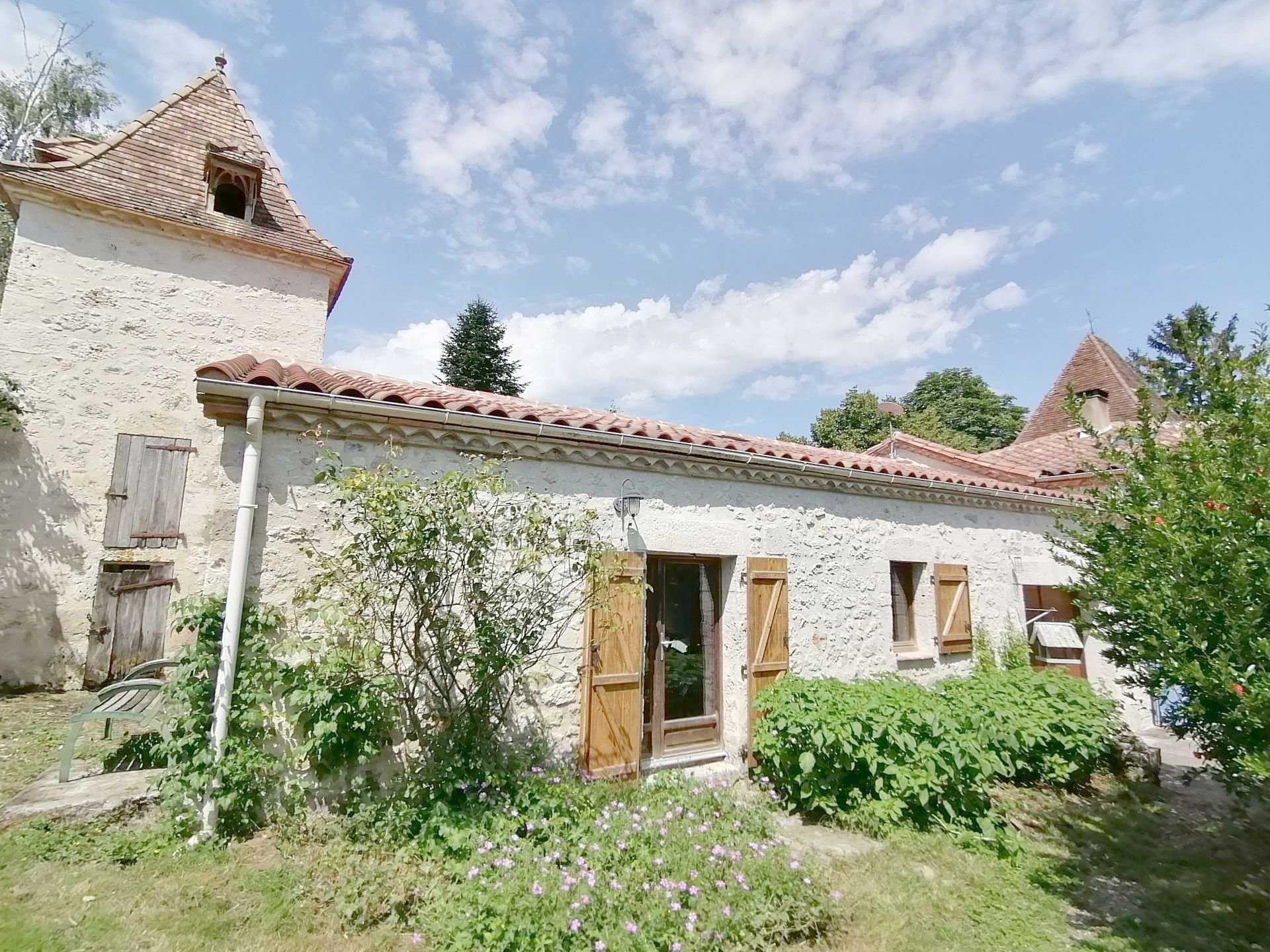 Rumah di Montpezat, Nouvelle-Aquitaine 10927822