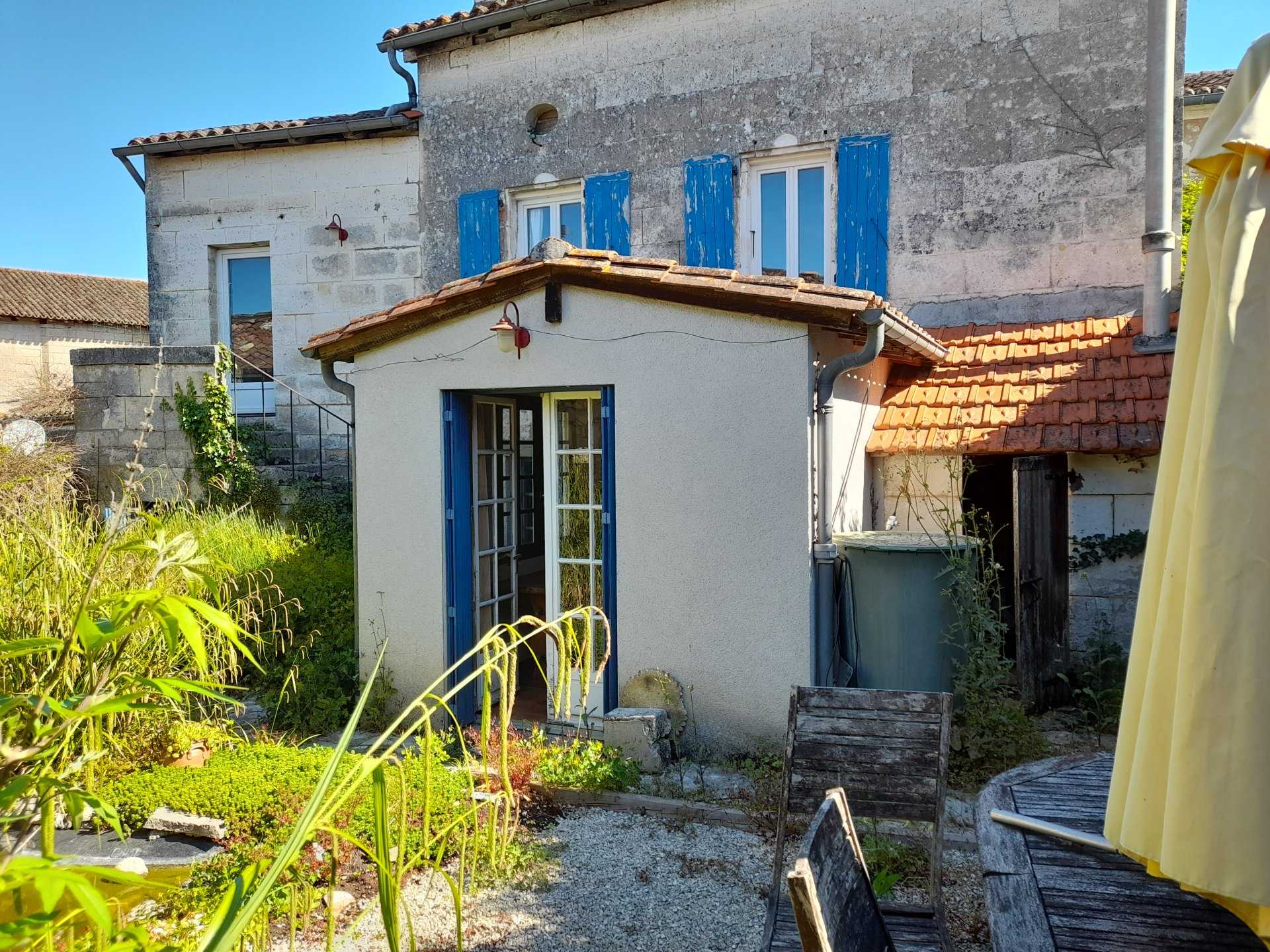 Huis in La Rochebeaucourt-et-Argentine, Nouvelle-Aquitaine 10927836