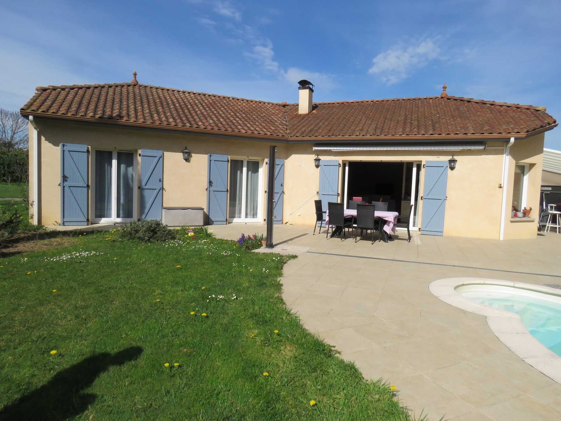rumah dalam Castelnau-Magnoac, Occitanie 10927843