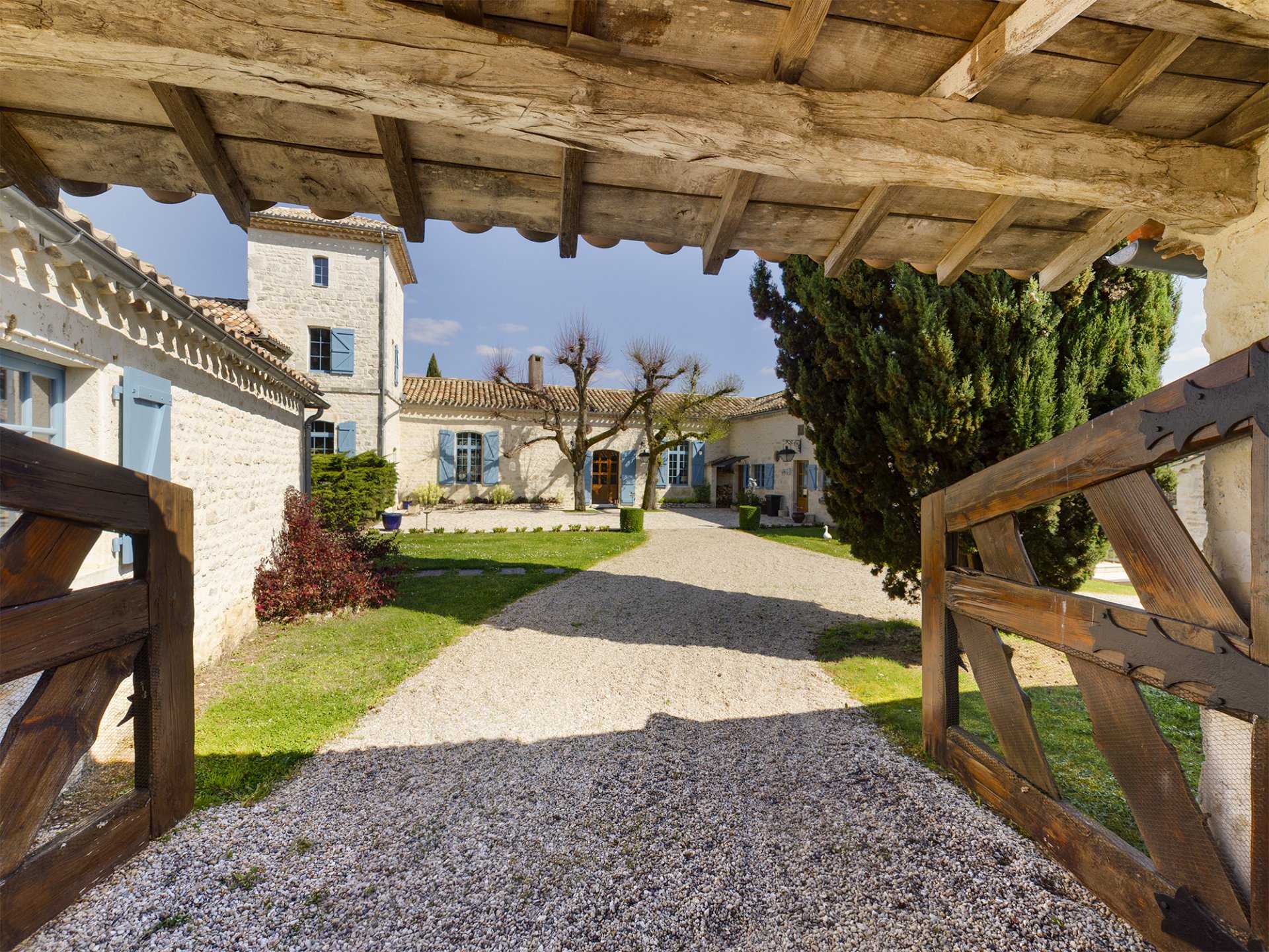rumah dalam Saint-Daunes, Occitanie 10927851
