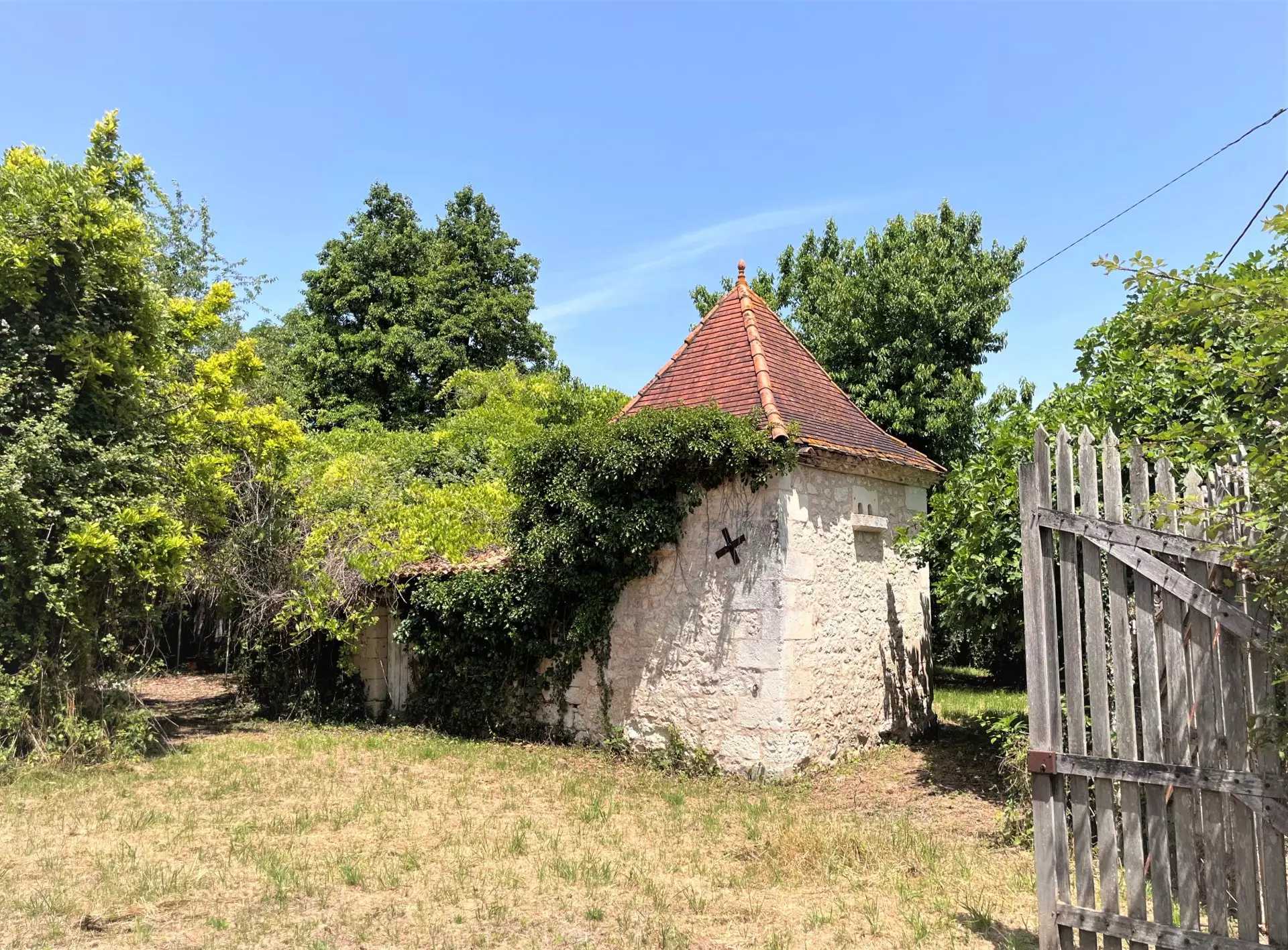 房子 在 Aubeterre-sur-Dronne, Nouvelle-Aquitaine 10927864