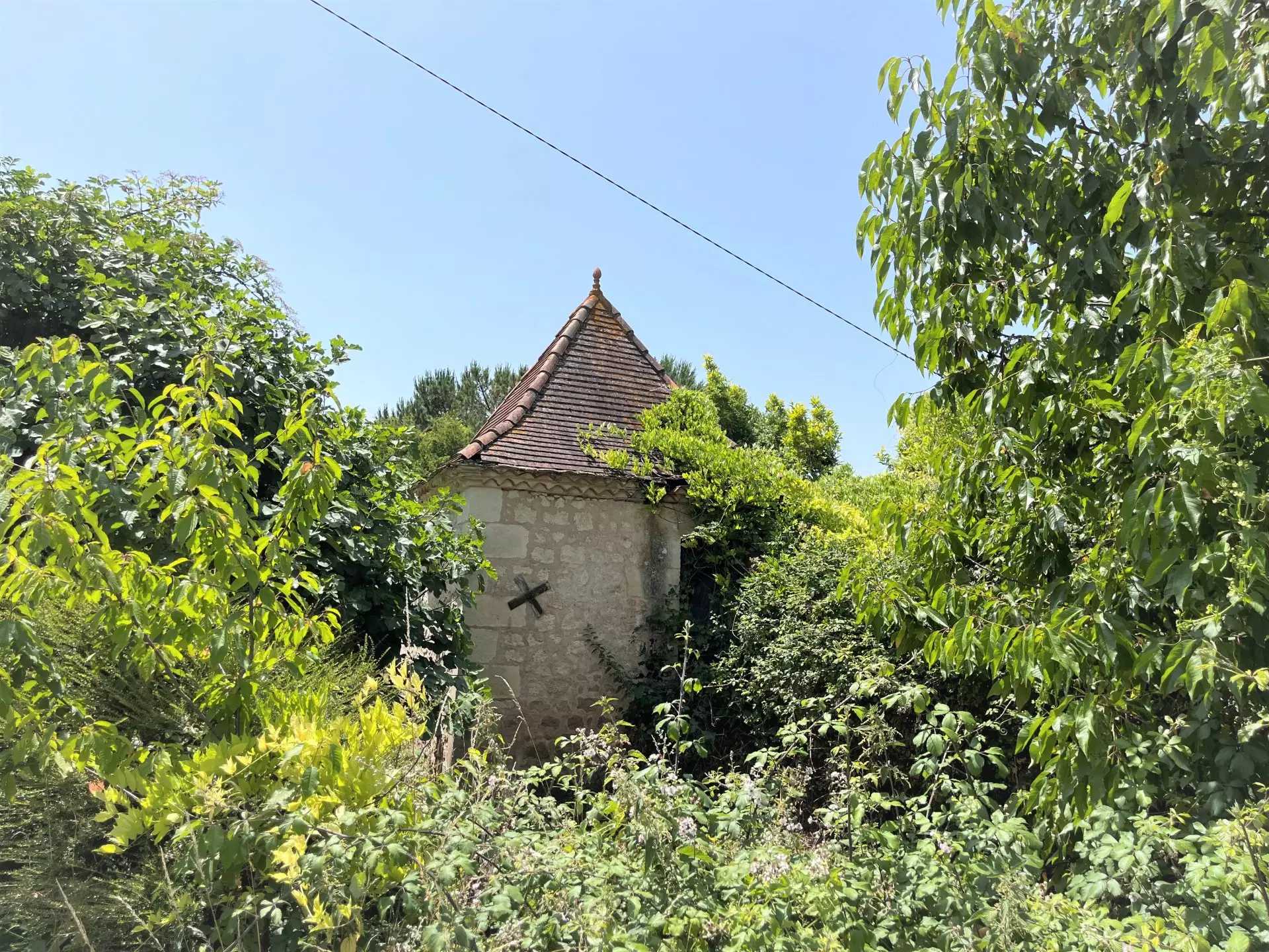 жилой дом в Aubeterre-sur-Dronne, Nouvelle-Aquitaine 10927864