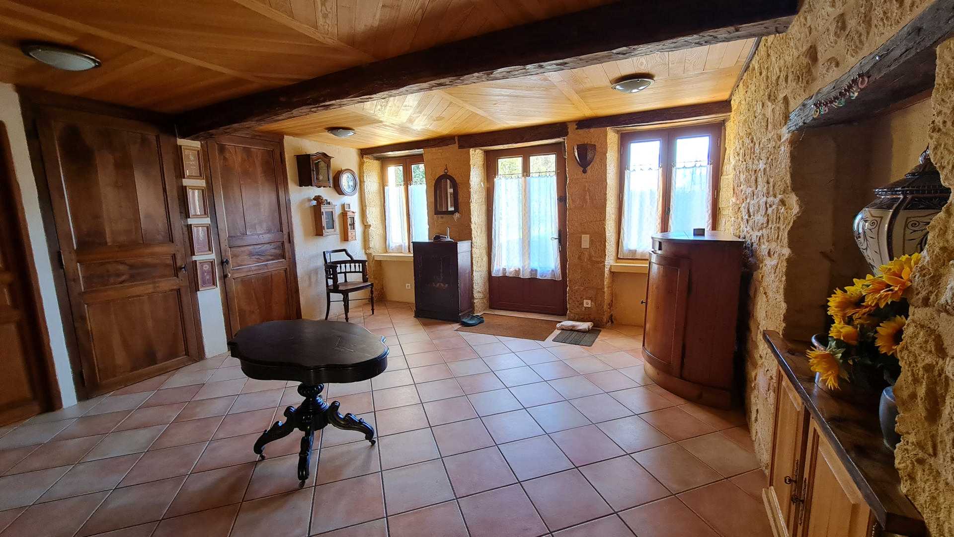 Casa nel Saint-Cyprien, Nouvelle-Aquitaine 10928078
