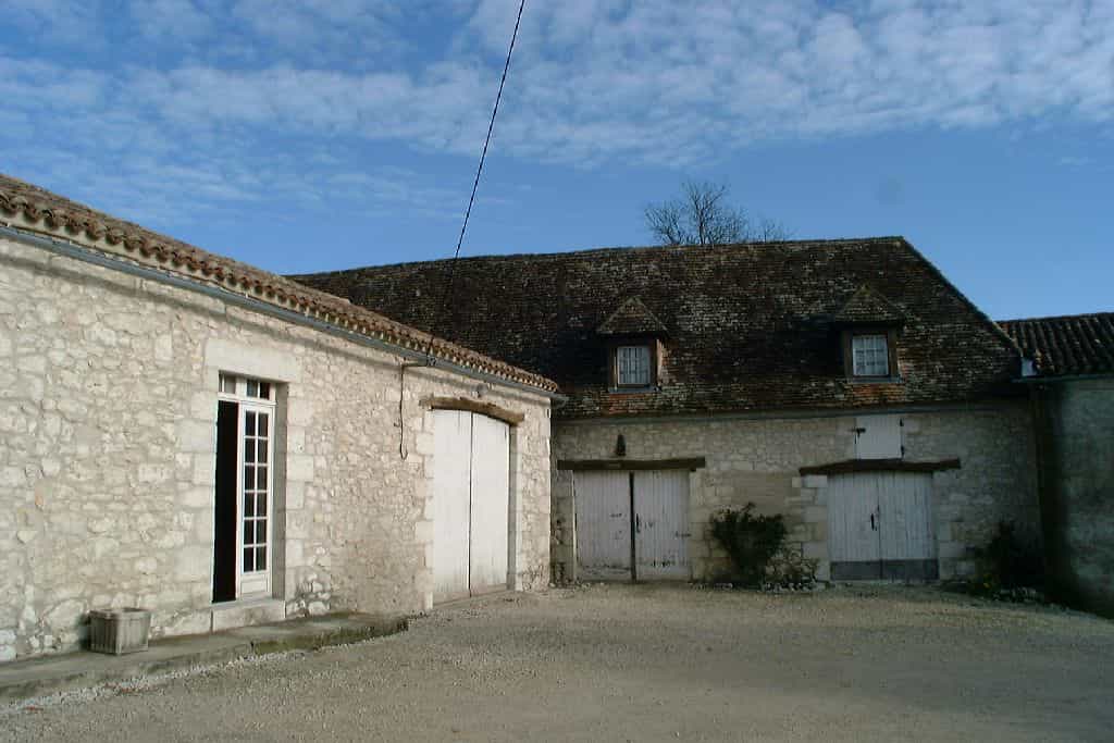 집 에 Saint-Cyprien, Nouvelle-Aquitaine 10928136