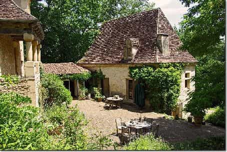 House in Saint-Cyprien, Nouvelle-Aquitaine 10928143