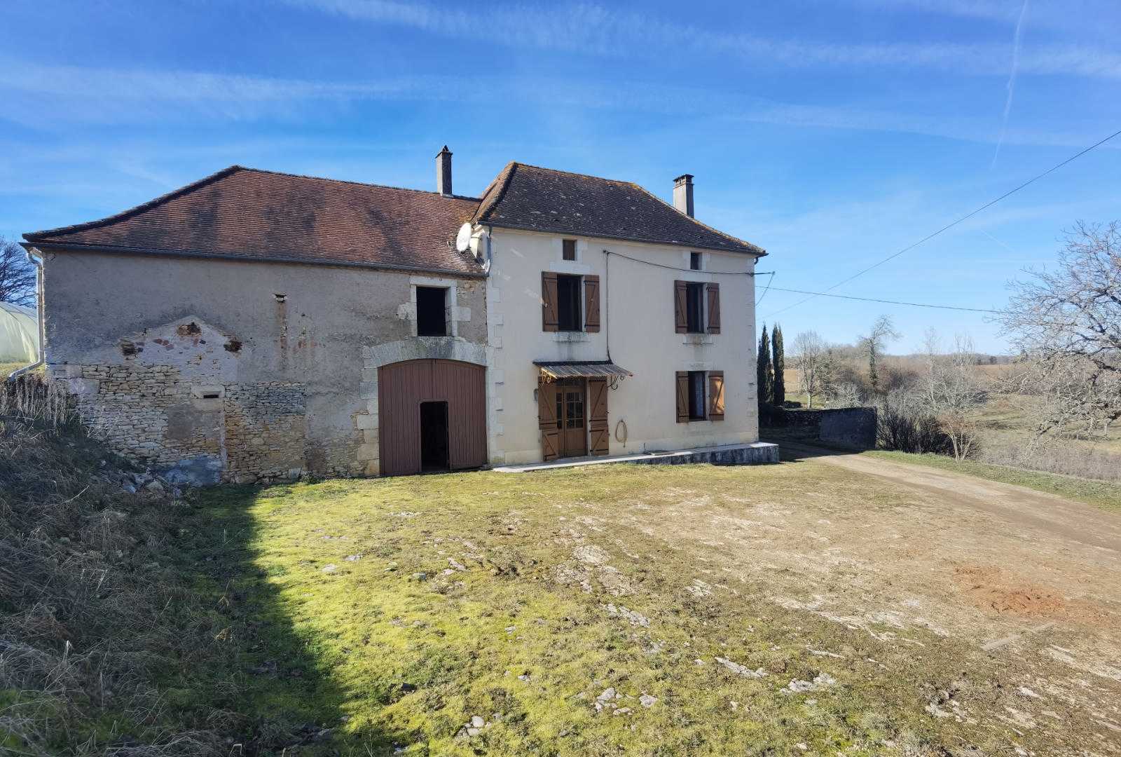 Dom w Thiviers, Nouvelle-Aquitaine 10928219