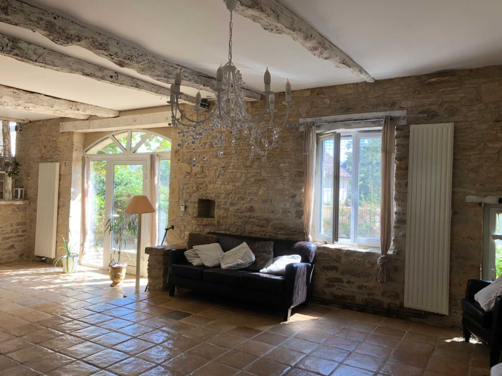 Huis in Thenon, Nouvelle-Aquitaine 10928266