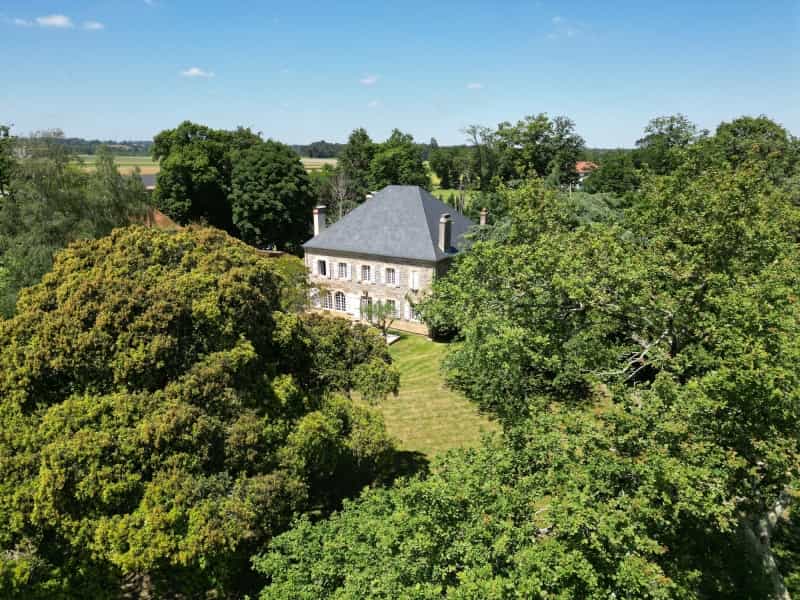 жилой дом в Arzacq-Arraziguet, Nouvelle-Aquitaine 10928361