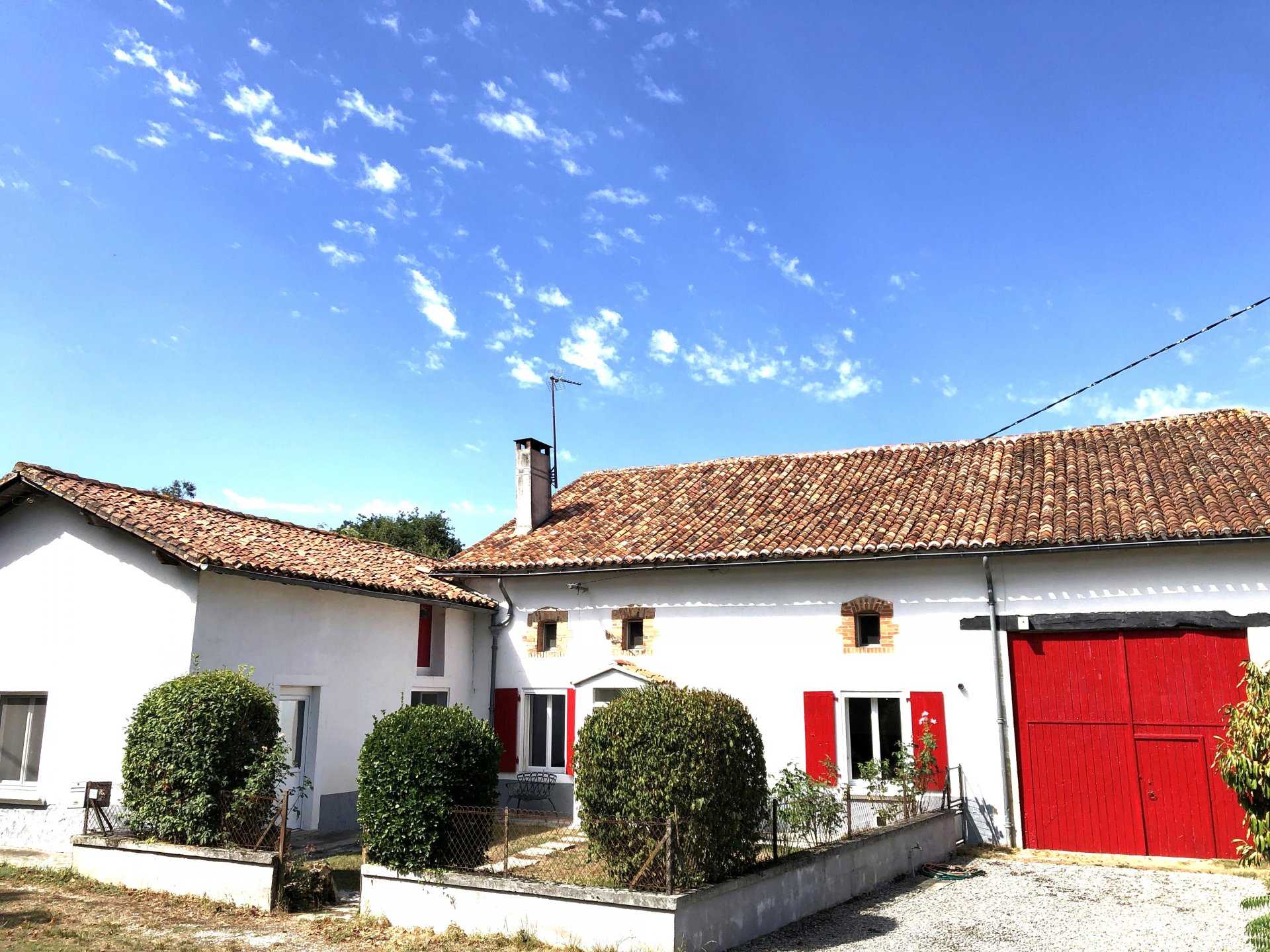 σπίτι σε Ambernac, Nouvelle-Aquitaine 10928405