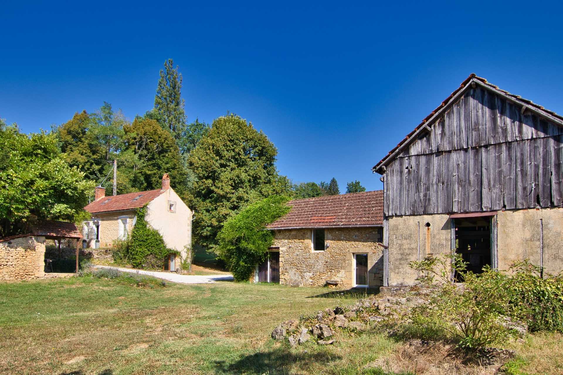 casa no Saint-Cyprien, Nouvelle-Aquitaine 10928413