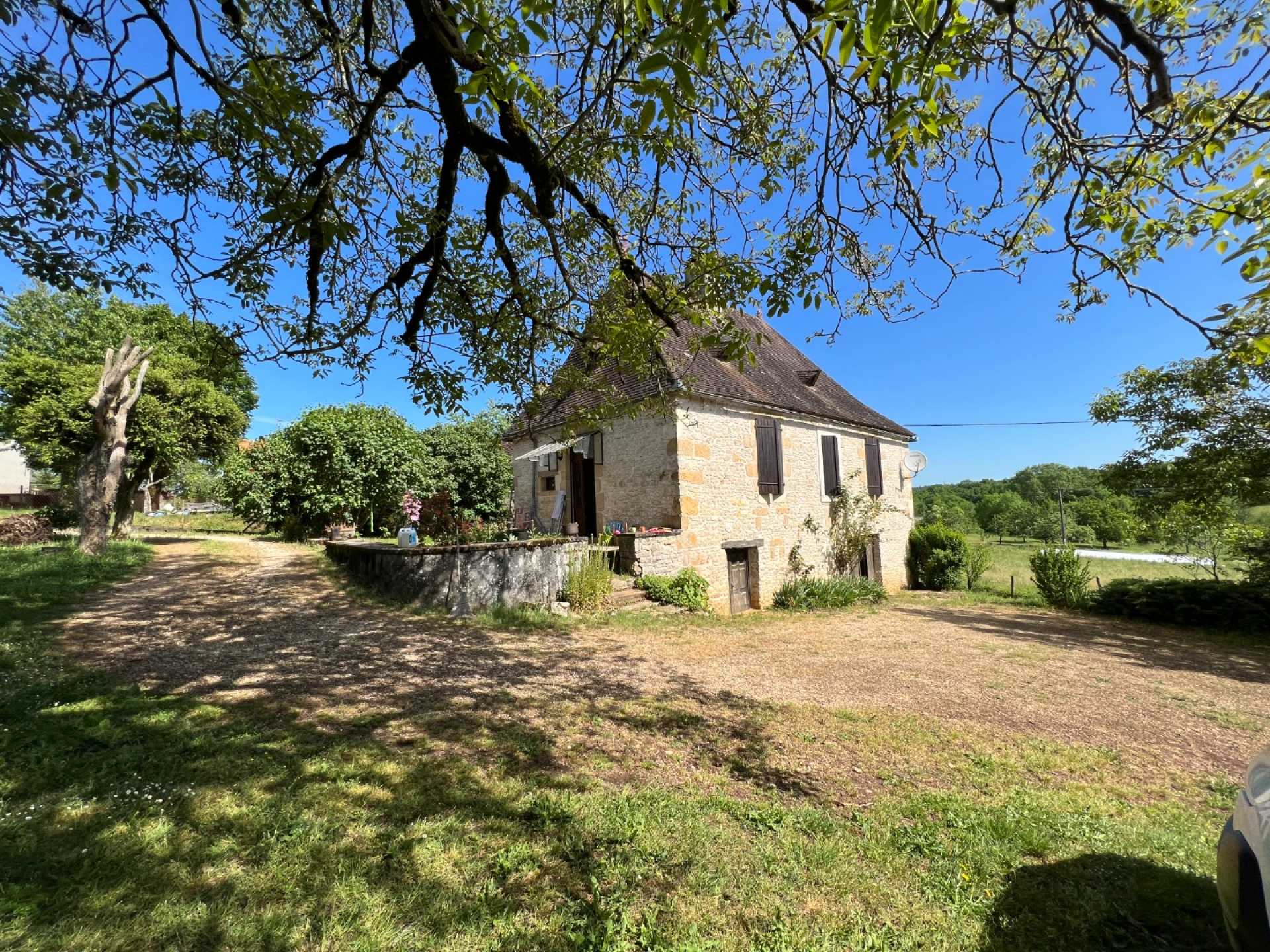 House in Thenon, Nouvelle-Aquitaine 10928445