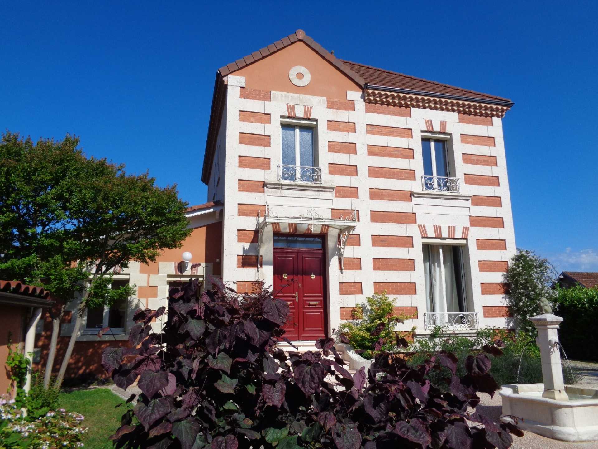 House in Le Buisson-de-Cadouin, Nouvelle-Aquitaine 10928449