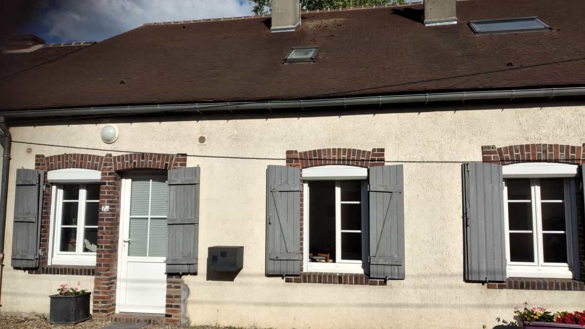 House in Le Mans, Pays de la Loire 10928454