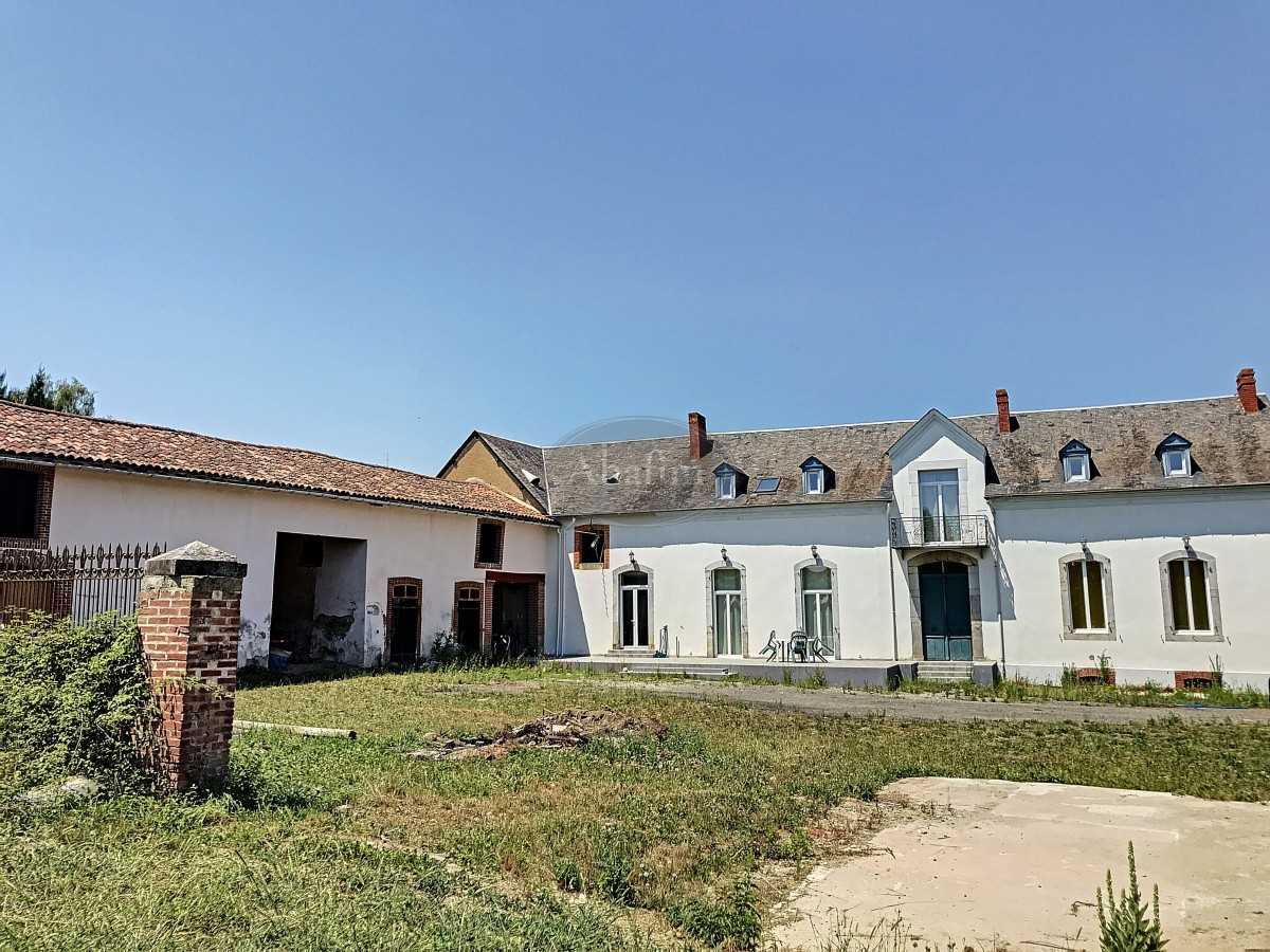 σπίτι σε Tournay, Occitanie 10928463