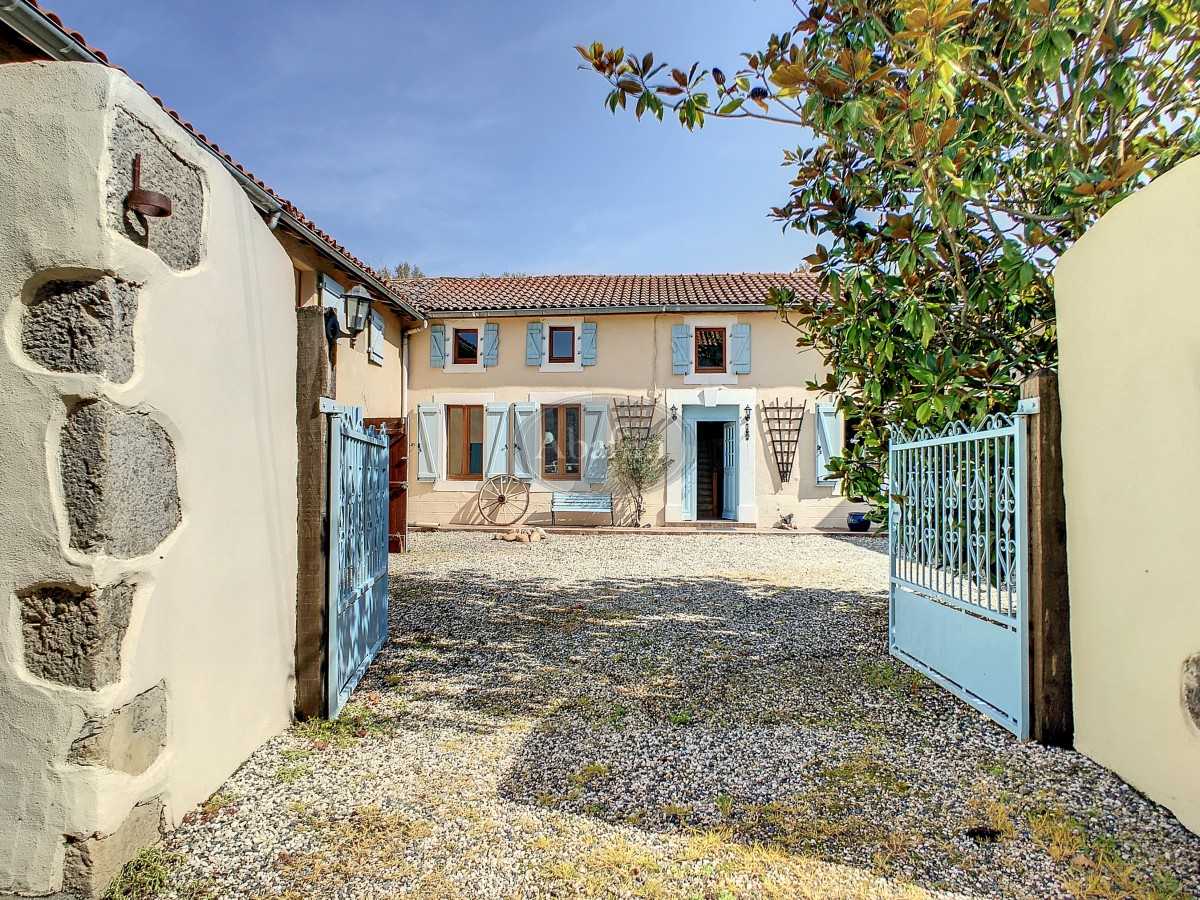 Casa nel Montréjeau, Occitania 10928468