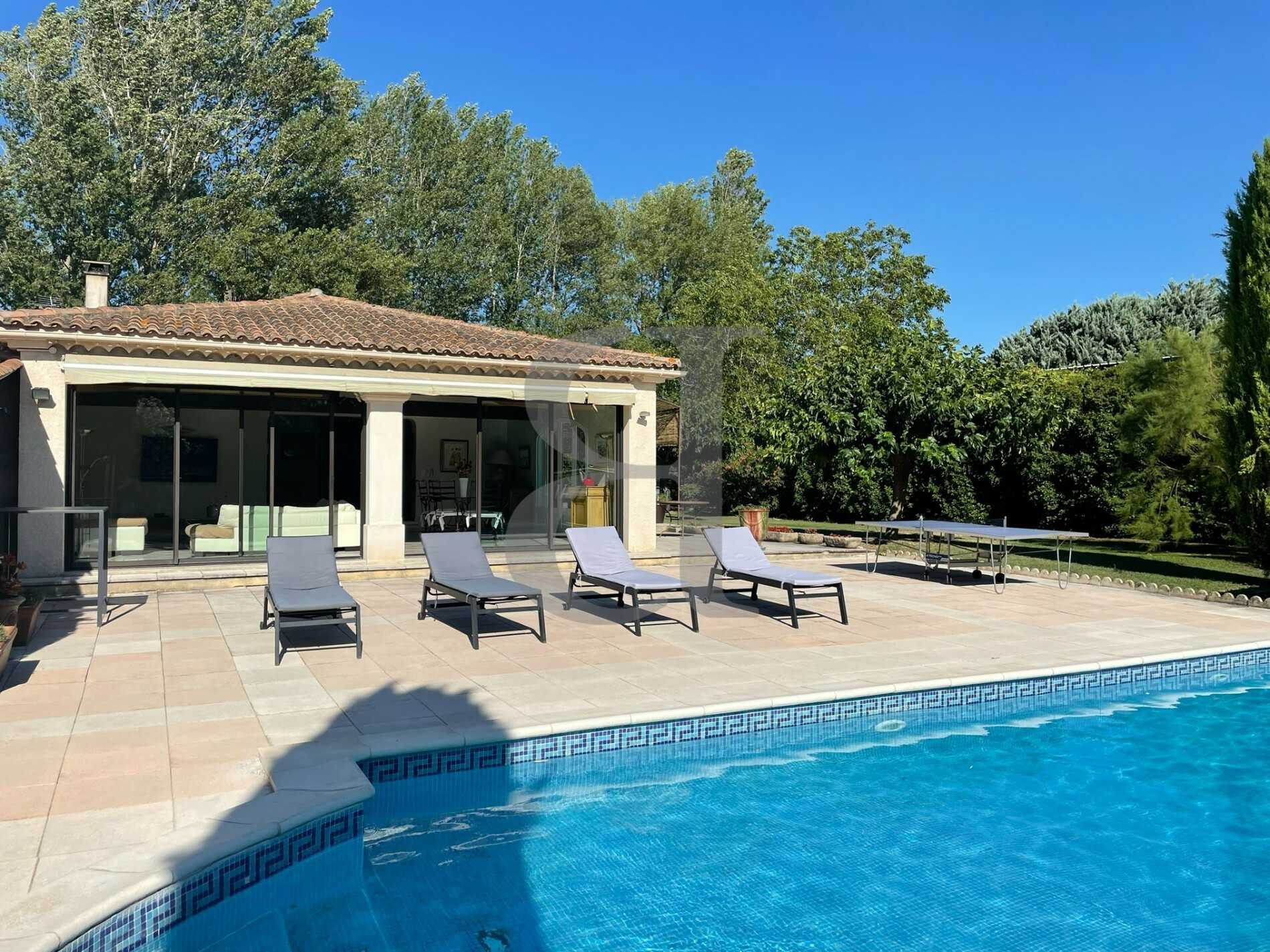 Casa nel Verquieres, Provence-Alpes-Cote d'Azur 10928509