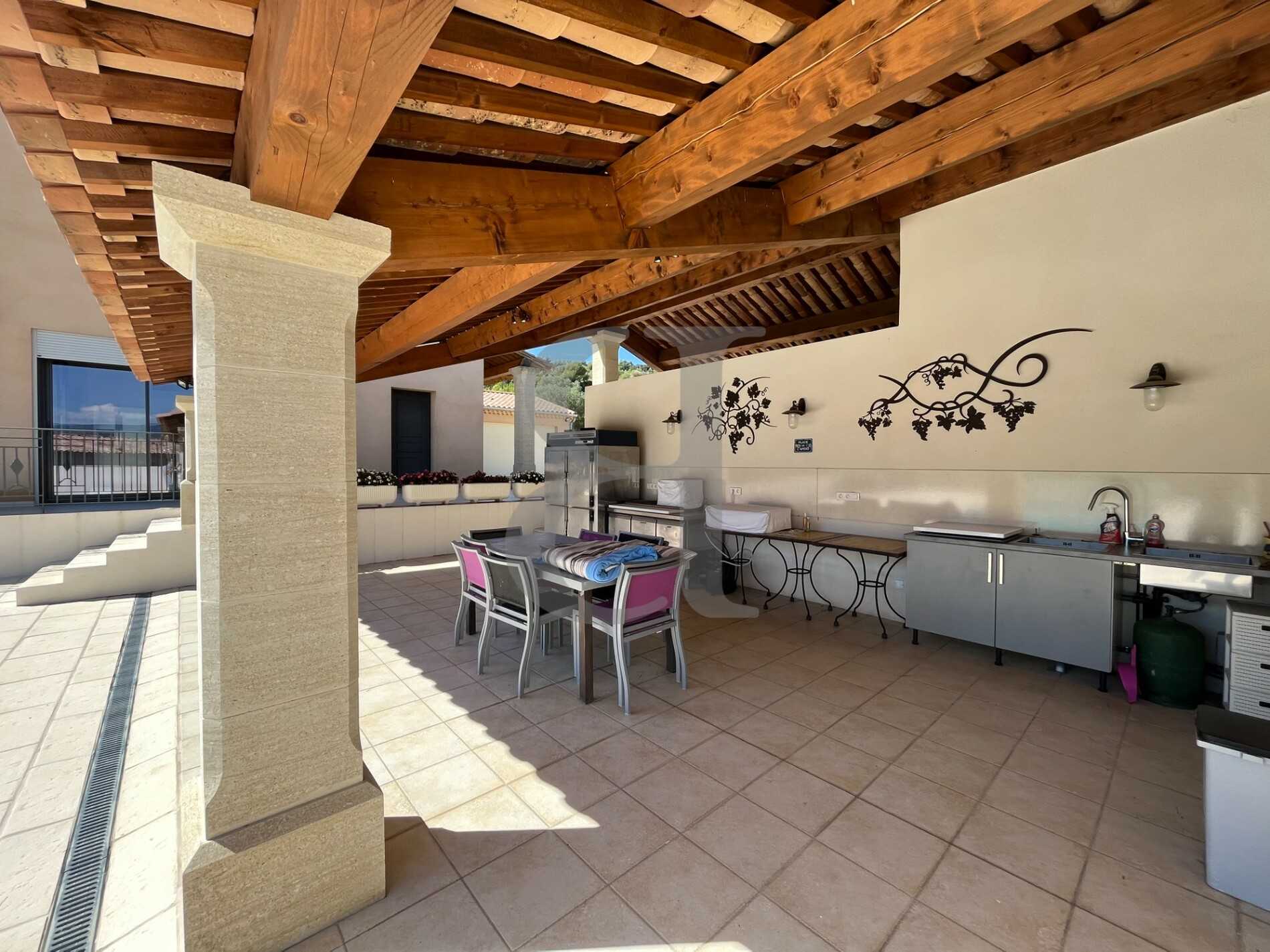 casa no Bédoin, Provence-Alpes-Côte d'Azur 10928520