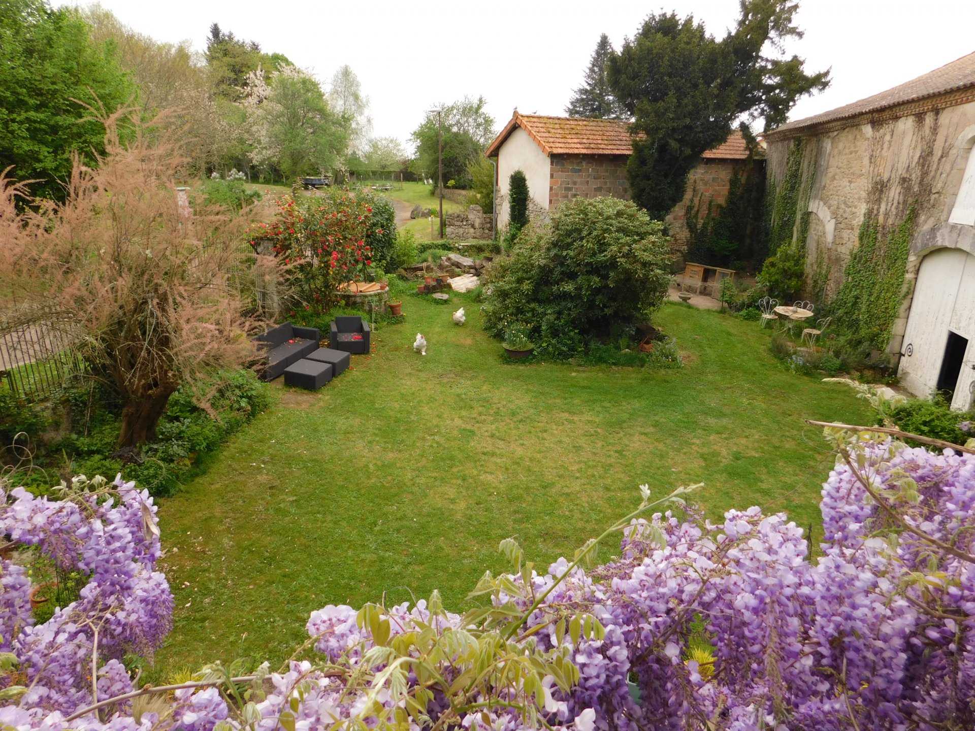 House in Piegut-Pluviers, Nouvelle-Aquitaine 10928536