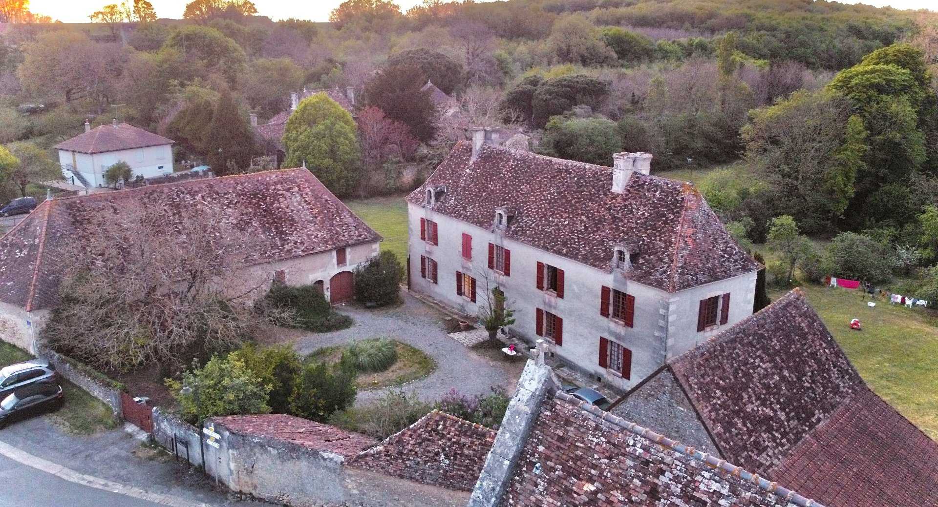 Haus im Antigny, Nouvelle-Aquitaine 10928584