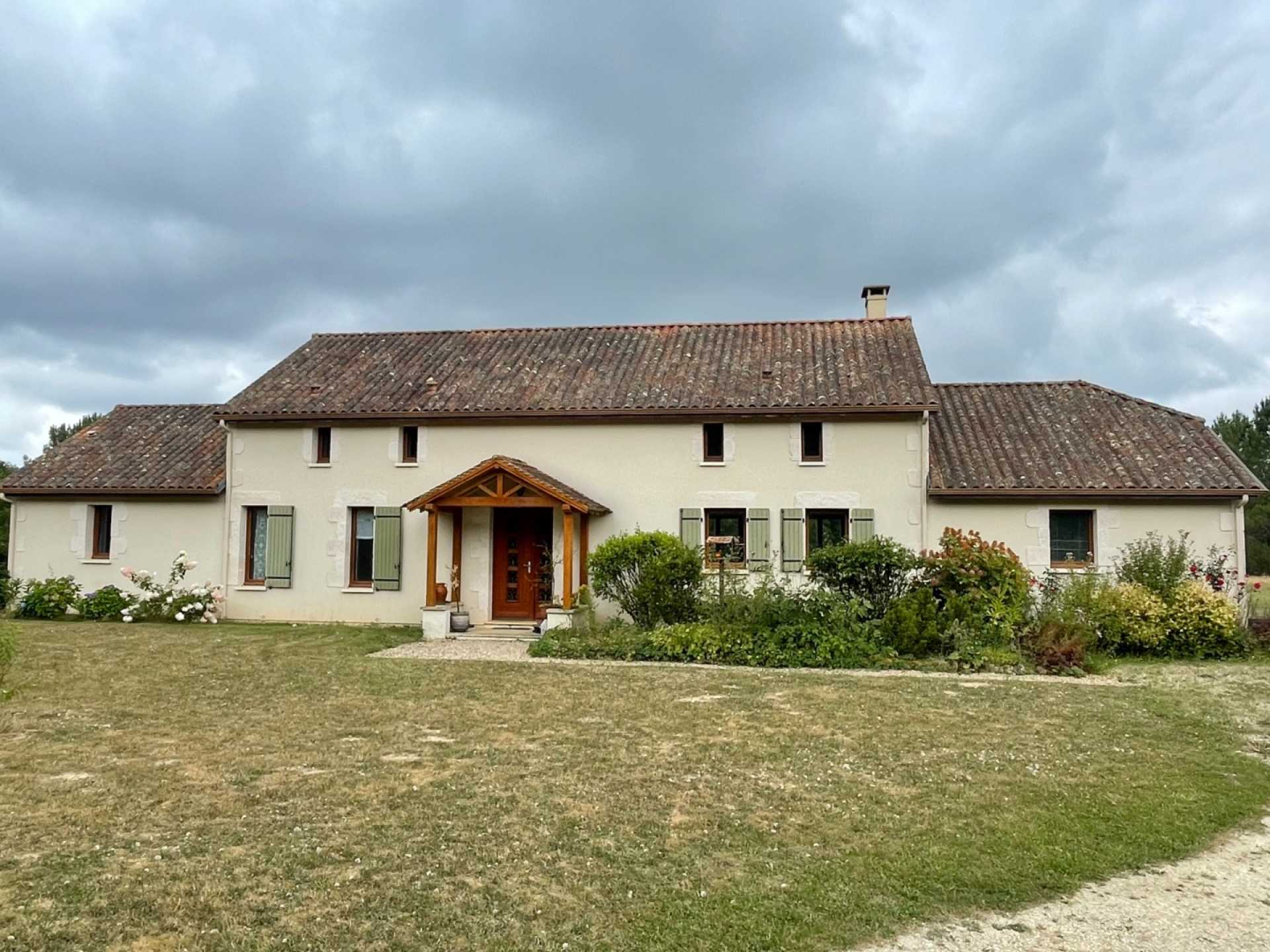 بيت في Périgueux, Nouvelle-Aquitaine 10928588
