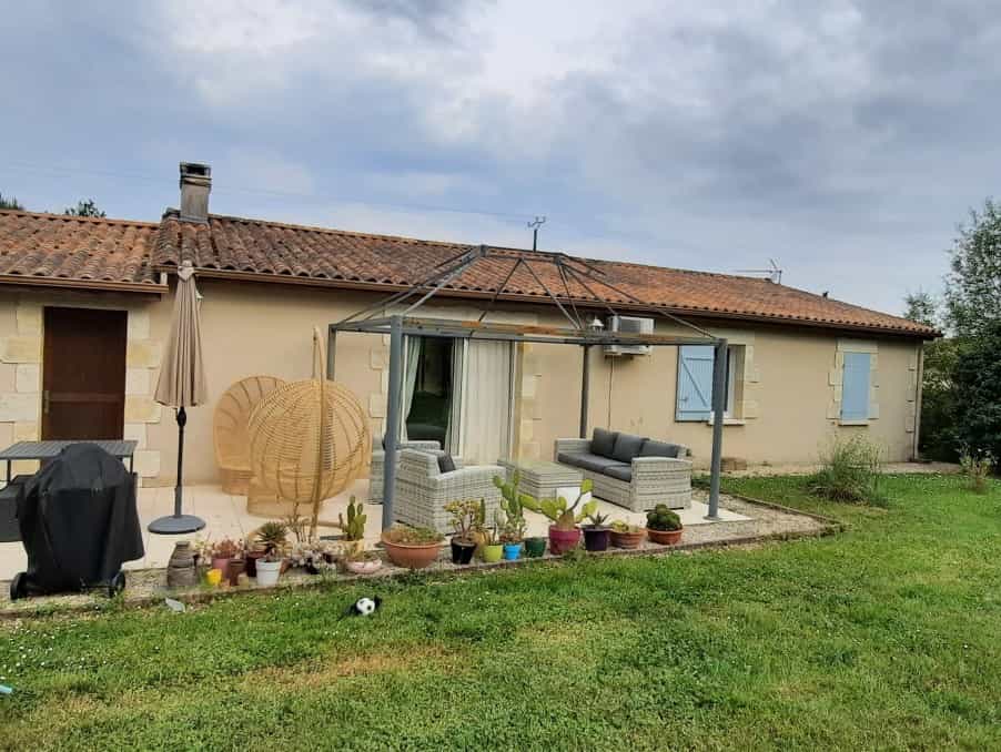 σπίτι σε Saint-Jean-d'Eyraud, Nouvelle-Aquitaine 10928690