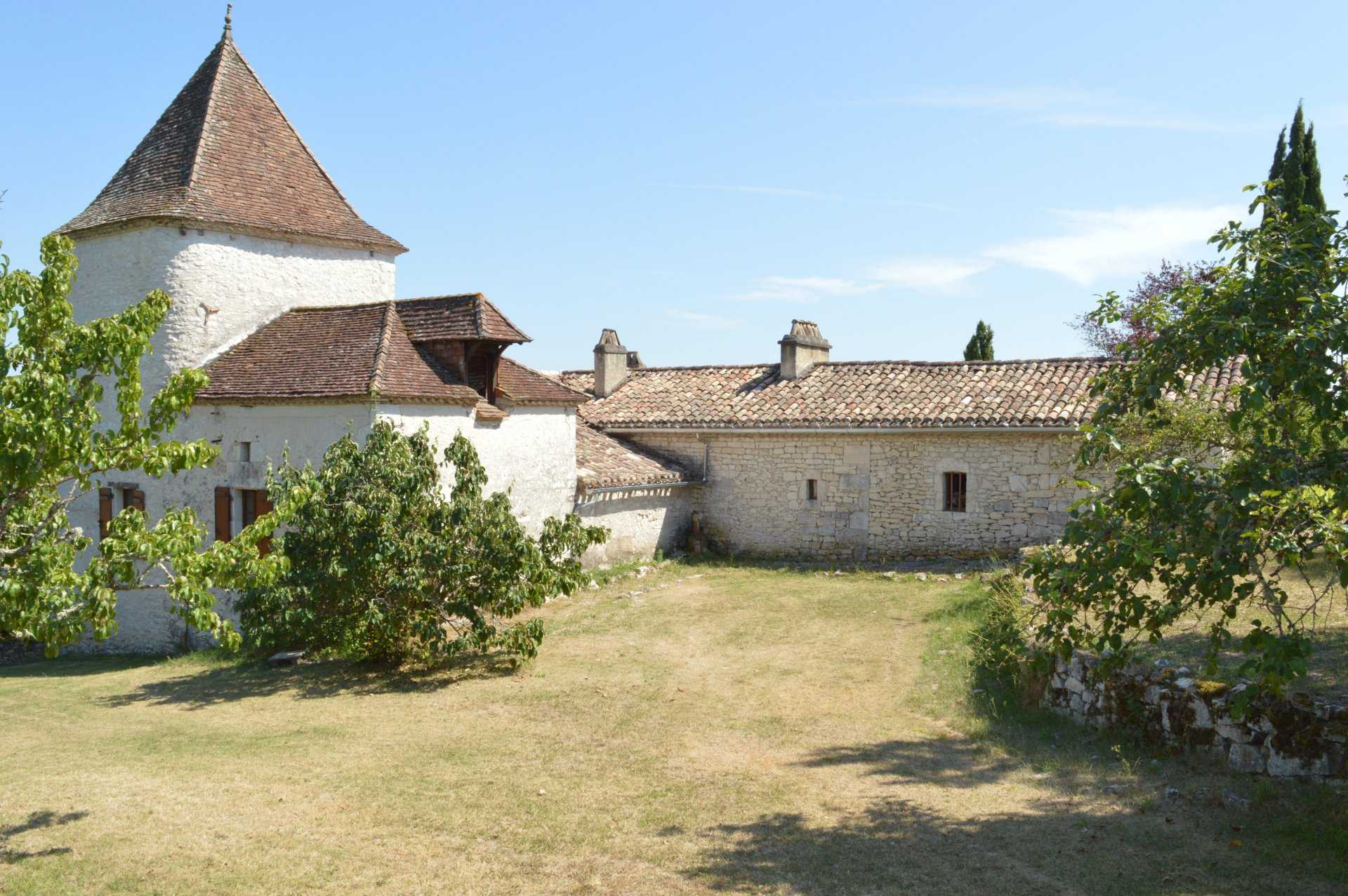 房子 在 Roquecor, Occitanie 10928923