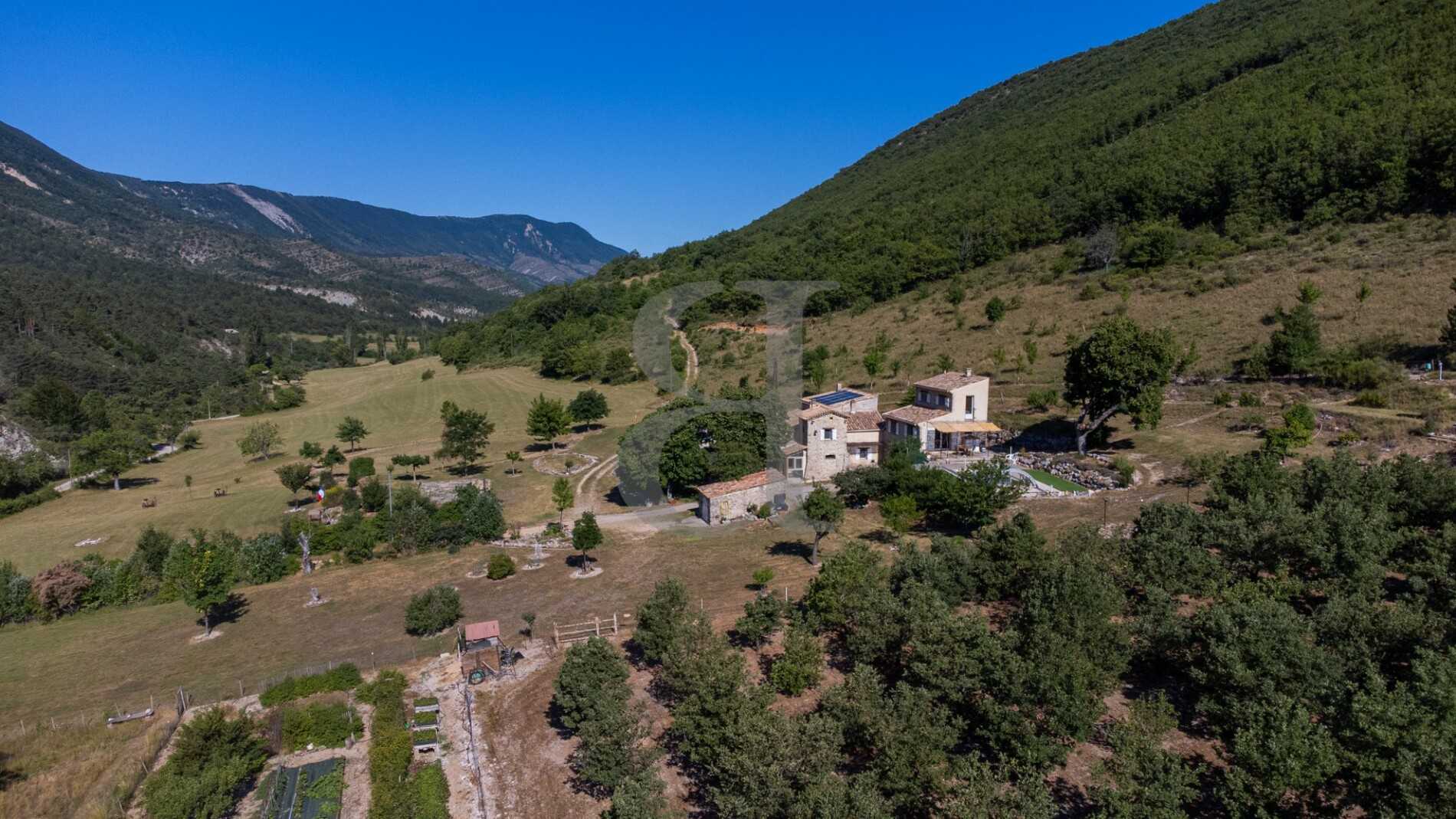 Casa nel Sisteron, Provence-Alpes-Côte d'Azur 10929046