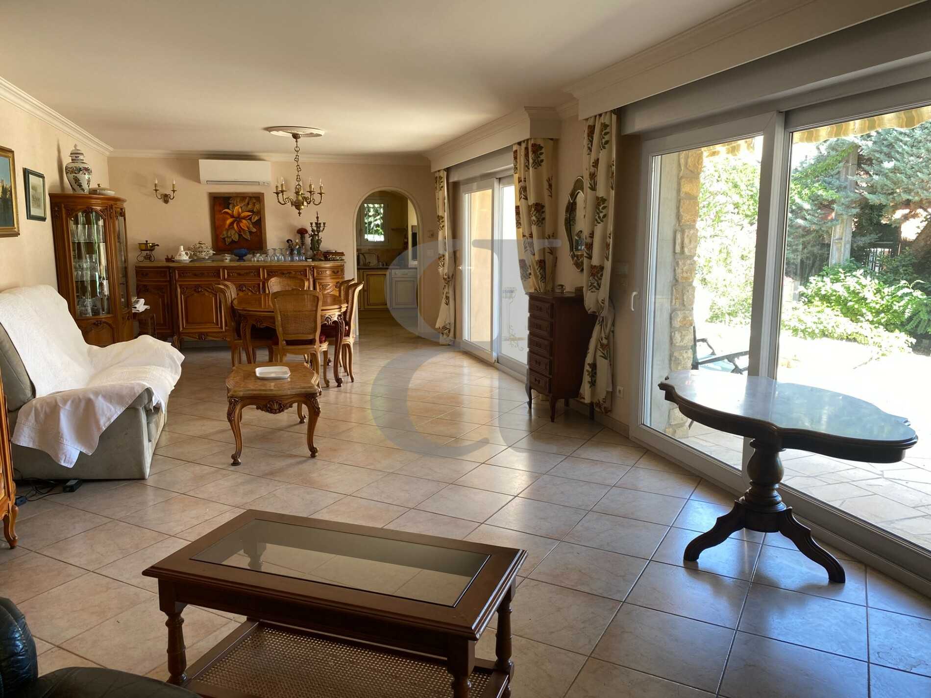 Huis in Valreas, Provence-Alpes-Côte d'Azur 10929058
