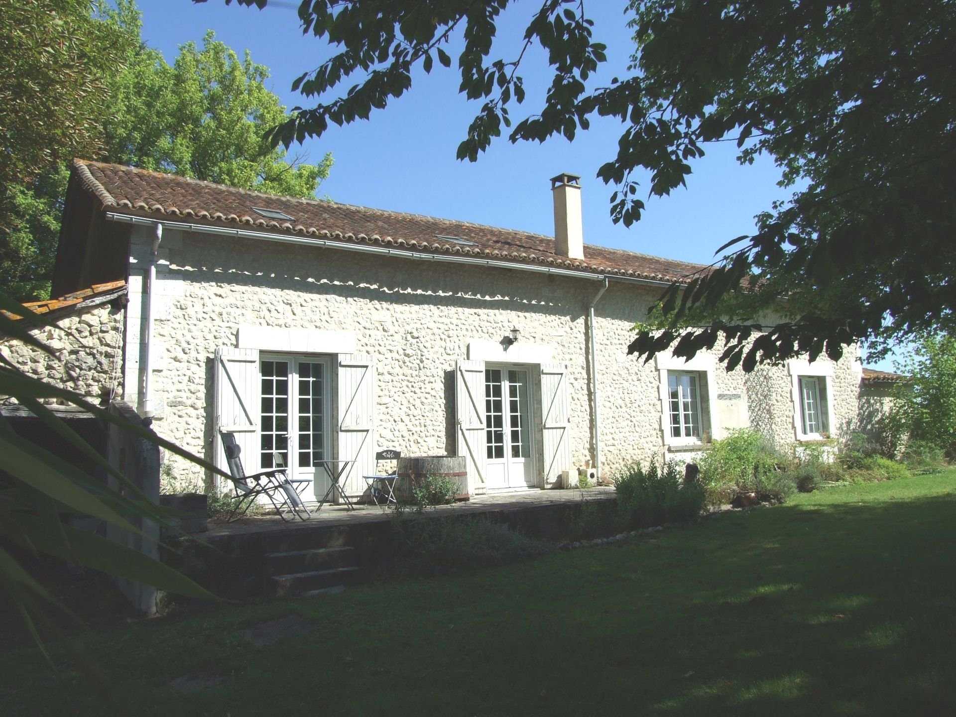 Rumah di Verteillac, Nouvelle-Aquitaine 10929146