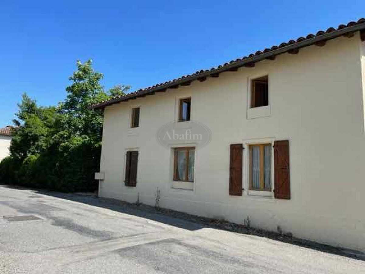Condominium in Rieumes, Occitanie 10930047