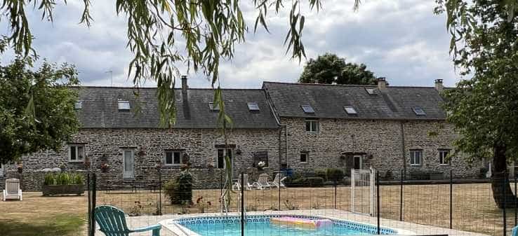 Condominium in Morand, Centre-Val de Loire 10930104