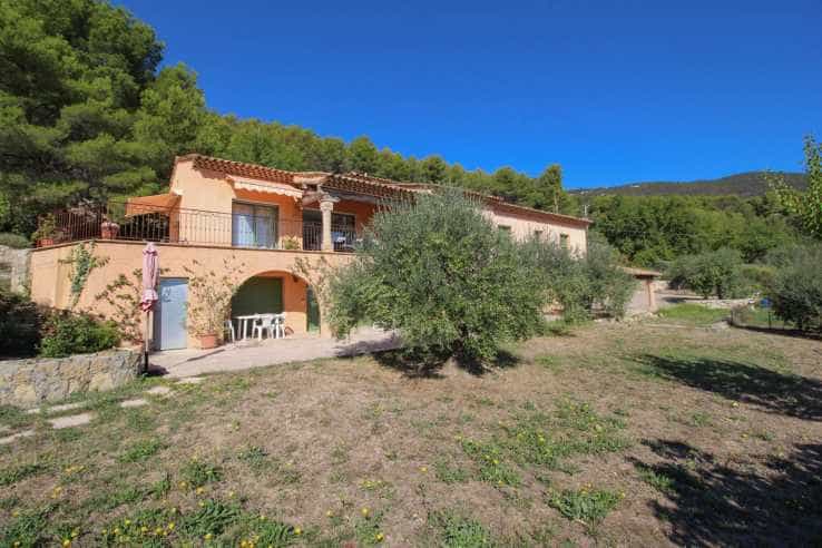 Hus i Seillans, Provence-Alpes-Cote d'Azur 10930233